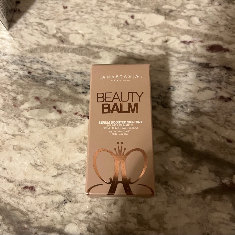 Anastasia Beverly Hills Beauty Balm Serum Boosted Skin Tint in Shade 8